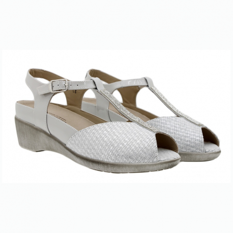 Wide fit sandals for women PieSanto 180157 kristāli