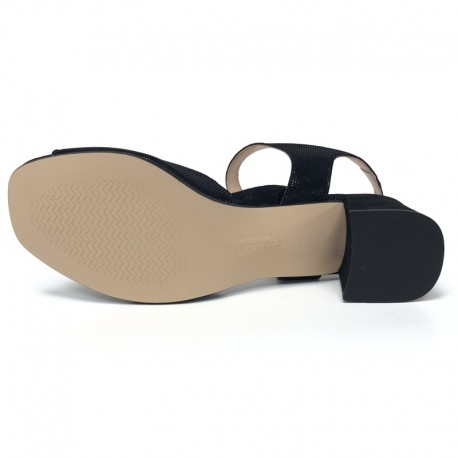 Женские сандалии на невысоком каблуке PieSanto 220236