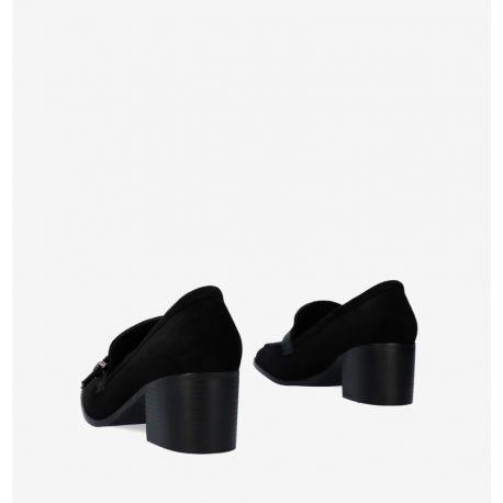 Schwarzer Loafer mit Absatz aus Kunstveloursleder