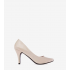 Klassiske beige pumps i lakkert skinn AM422