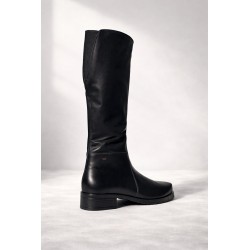 Long black leather winter boots with wool. 56835