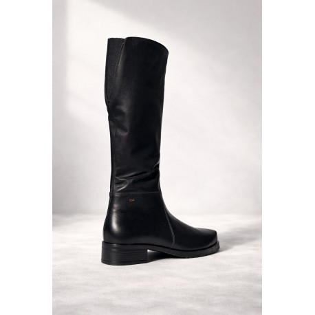 Long black leather winter boots with wool. 56835