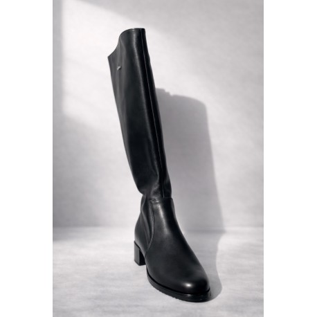 Schwarze Winterstiefel aus Leder mit weiter Passform und natürlicher Schafwolle Aaltonen 56480