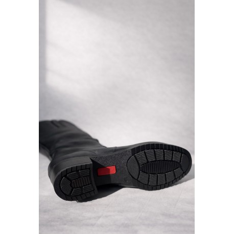 Schwarze Winterstiefel aus Leder mit weiter Passform und natürlicher Schafwolle Aaltonen 56480