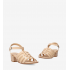 Sandalen in zartem Make-up-Ton mit eckigem Absatz. AM5761
