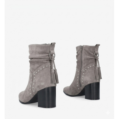 Hohe Cowboy-Stiefel aus grauem Kunstveloursleder. AM6002