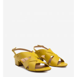 Soft yellow sandal. AM5568