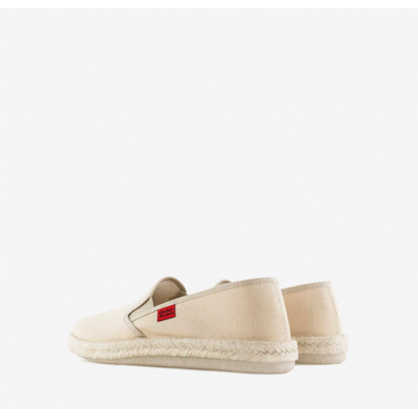 Ikoniske beige sneakers i tekstil med gummi- og jutesåle. AM500
