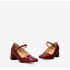 Mary Jane with heel in burgundy patent leather. AM6010