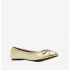 Klassische Ballerinas in weichem Goldton. TG104