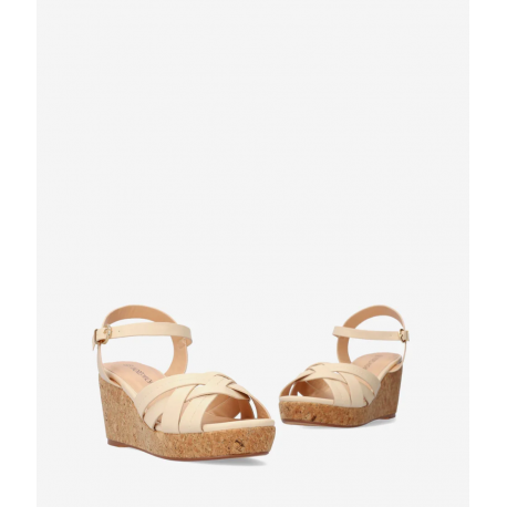 Sandalen in zartem Beige mit Keilabsatz in Holzoptik. AM5750